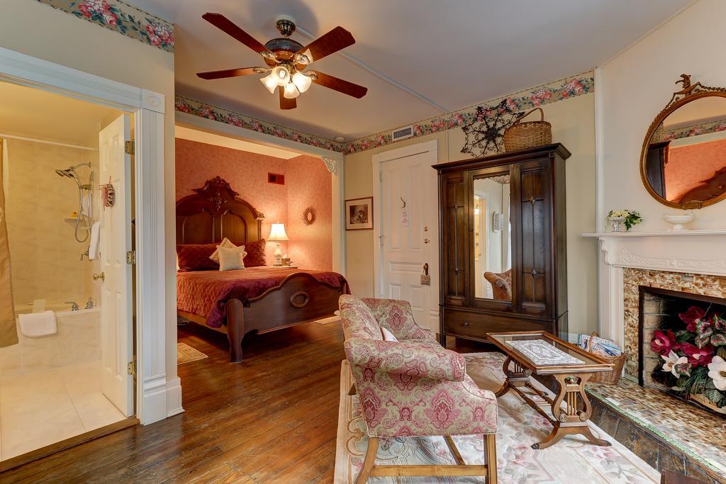 C.W. Worth House Bed And Breakfast Ουίλμινγκτον Δωμάτιο φωτογραφία